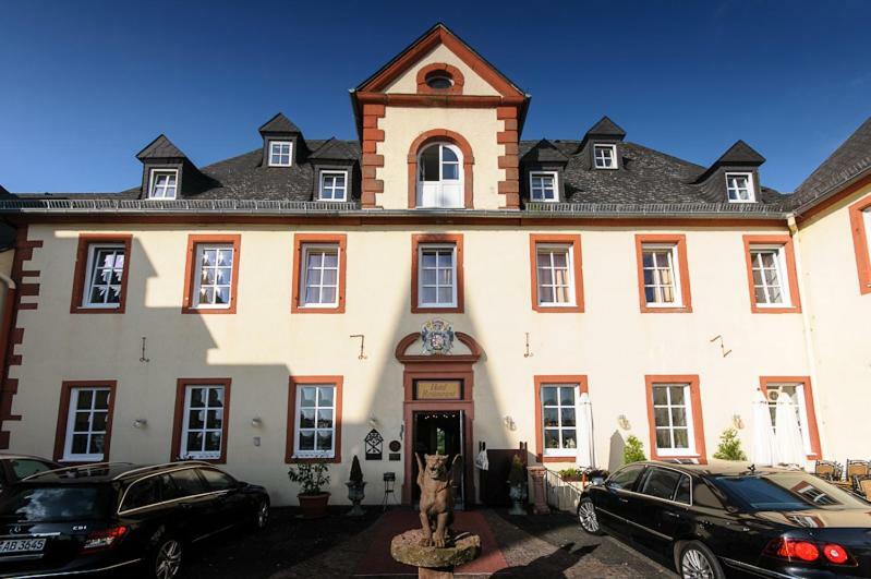 Schlosshotel Kurfuerstliches Amtshaus Dauner Burg Luaran gambar